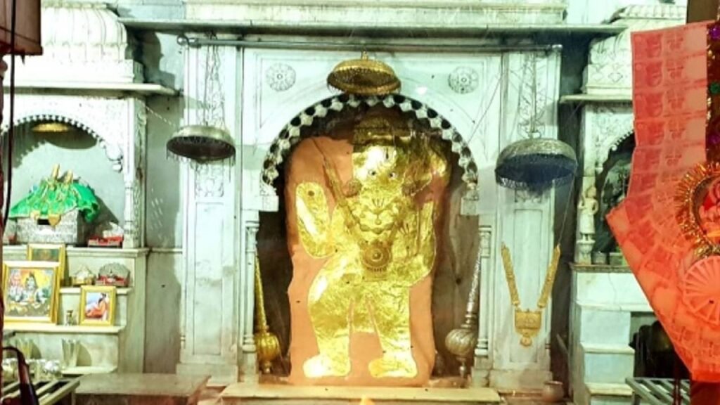 मेहंदीपुर बालाजी की तरह प्रसिद्ध है हनुमान जी का यह मंदिर, प्रेतराज सरकार हरते है भक्तों के कष्ट! मेहंदीपुर बालाजी की तरह प्रसिद्ध है हनुमान जी का यह मंदिर, प्रेतराज सरकार हरते है भक्तों के कष्ट!
