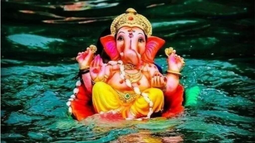 क्यों किया जाता है गणपति बप्पा को विसर्जित? क्यों किया जाता है गणपति बप्पा को विसर्जित?