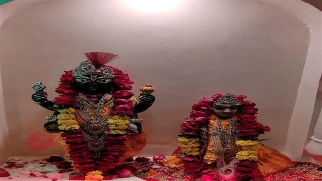 30 सालों से लक्ष्मी-नारायण के इस मंदिर में अखंड ज्योत है प्रज्वलित!