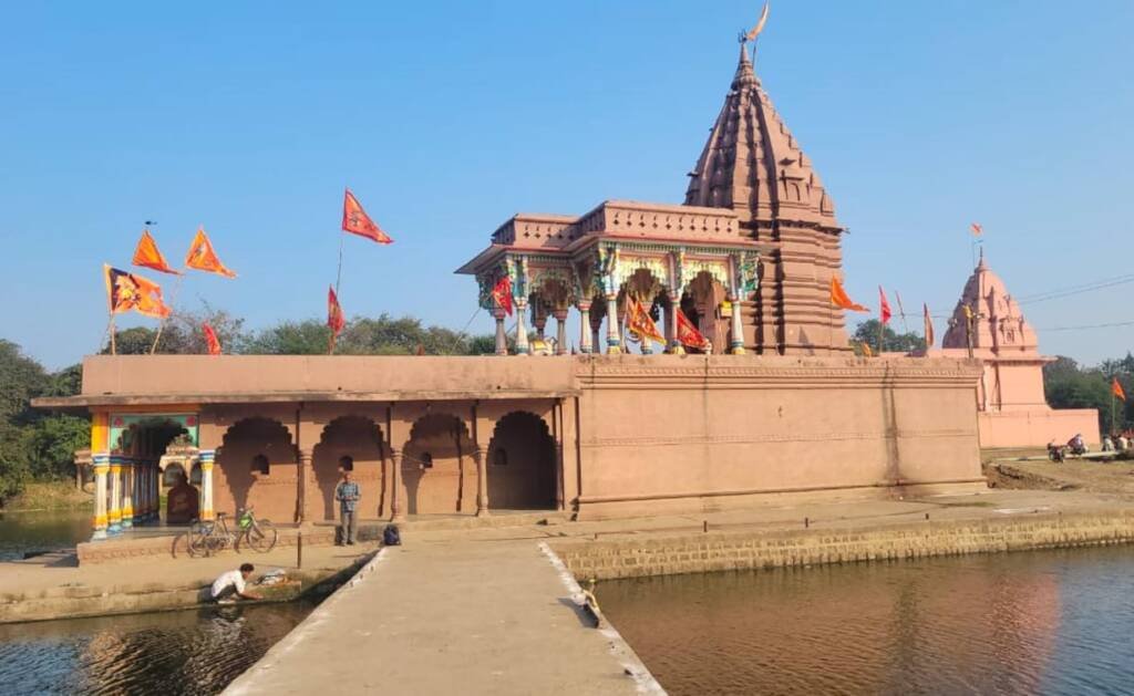 प्रभु श्रीराम का सूर्य तिलक