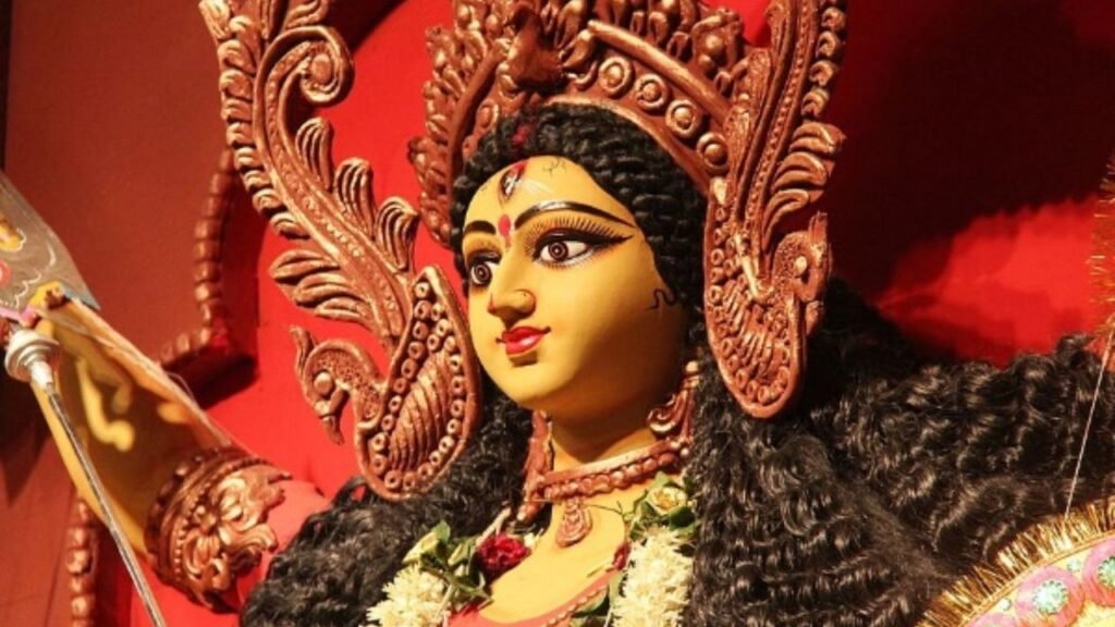 नवरात्रि में करें ये 7 खास उपाय, माँ दुर्गा की कृपा से हर मनोकामना होगी पूरी!